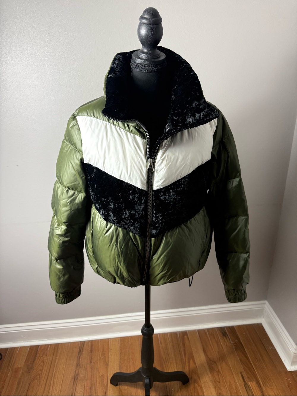 Andrew Marc Olive Green, White & Black Colorblock Puffer Jacket